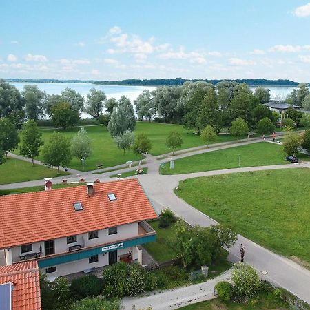 Ferienwohnungen Haus Am See Bernau am Chiemsee Bagian luar foto